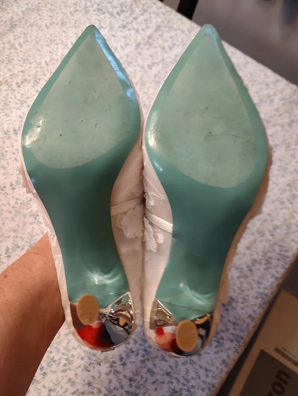 Betsey Johnson Aimee White Mesh Floral Appliqué Pointed-Toe Wedding Heels 9